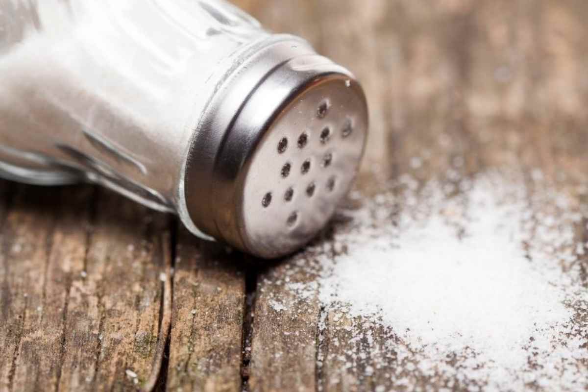 Hai messo troppo sale mentre stavi cucinando? Nessun problema, basta seguire questi passaggi e risolvi tutto